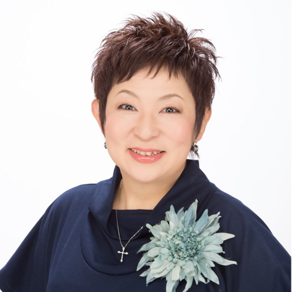 Ayako Kikuta 